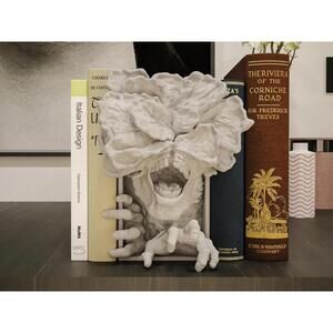 The Last of Us Clicker Book Nook - Fungal Horror Bookshelf Insert Decor